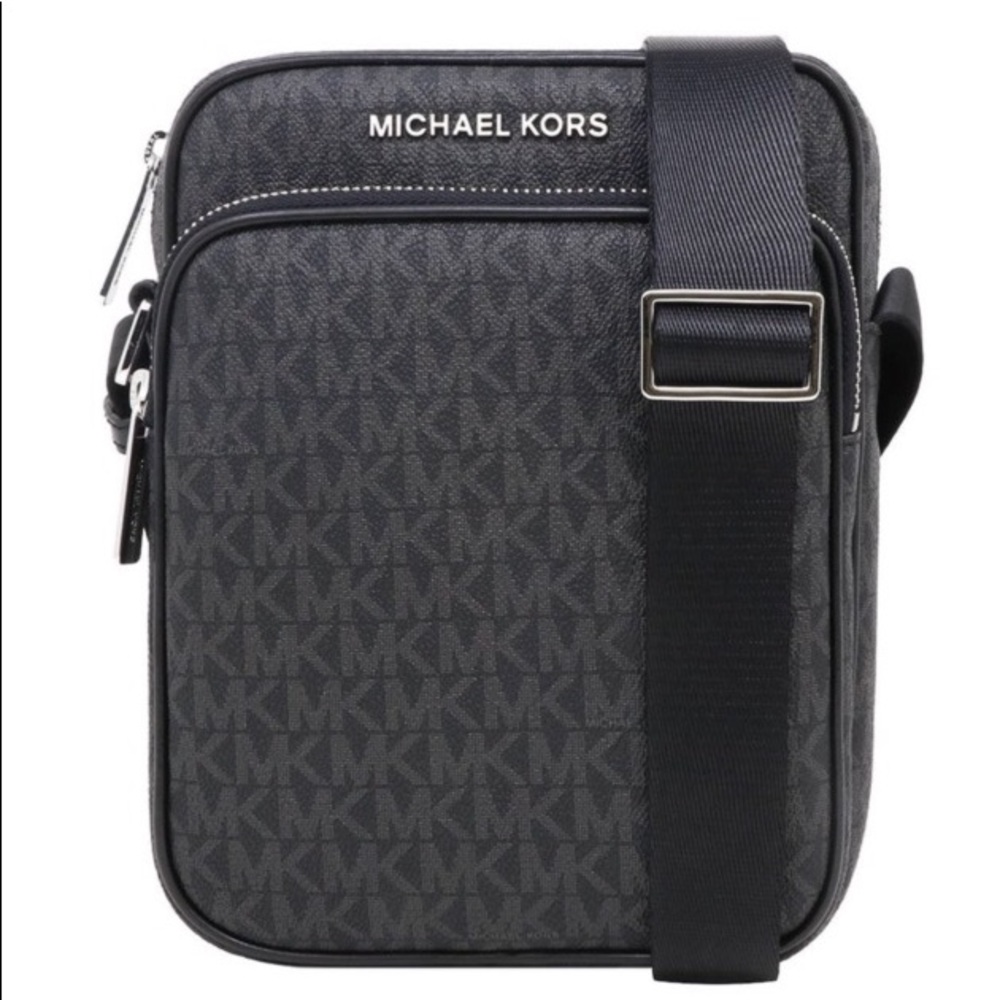 Super Cute Michael Kors Black Crossbody Flight Bag